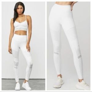 Like New Alo Yoga White Moto Leggings